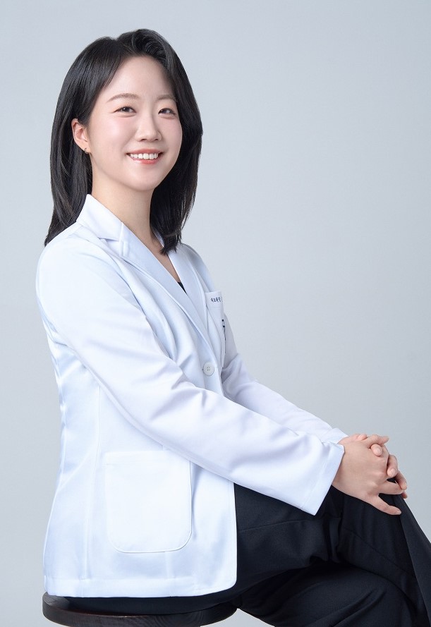 인천점 김지원 대표원장 의료진 사진